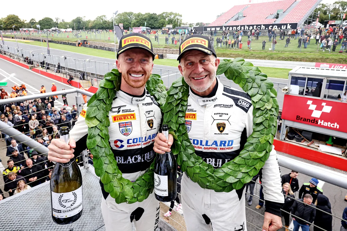 Collards crowned as Barwell makes British GT history at Brands