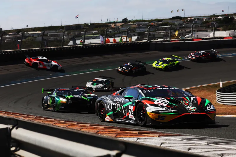 Barwell battles on the beach in Zandvoort GTWC Sprint Cup